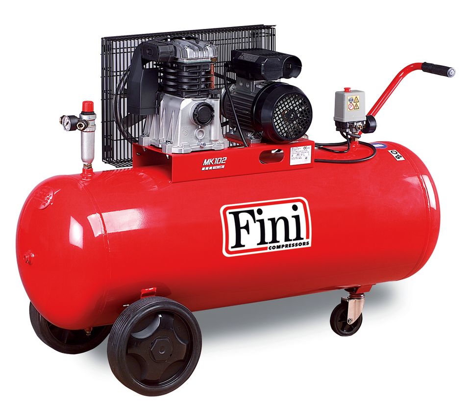 FINI MK102-200 KASNAKLI YAĞLI KOMPRESÖR